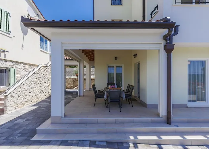 Camellia By Interhome *