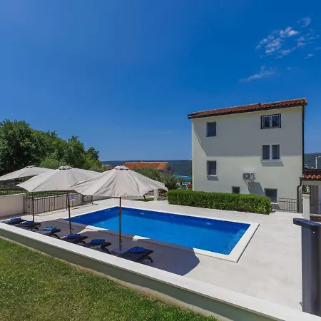 Vikendica Camellia By Interhome Trget