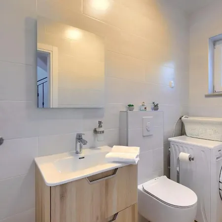 Camellia By Interhome Vikendica