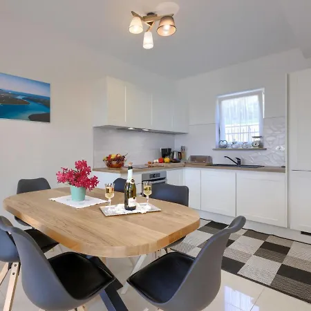 Camellia By Interhome Vikendica Trget